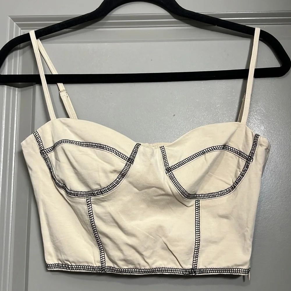 Princess Polly Leilani Beige Crop Top Size 4 - Picture 1 of 7